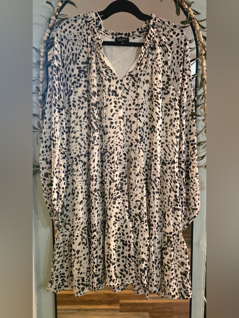 GiGiO Black & Cream Animal-Print V-Neck Tunic